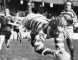 Martin Murphy dives over to score v Dewsbury - Sep 17th 1978.