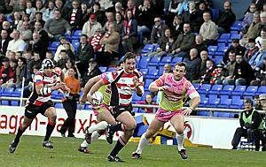 Oldham v FC LEZIGNAN